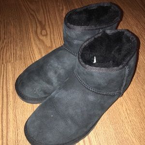 Short Black Uggs